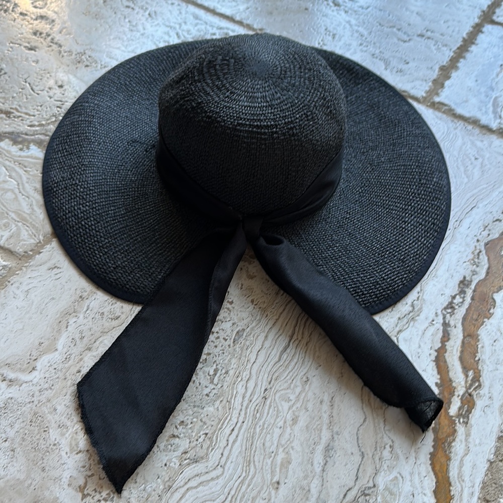 Four Buttons Ribbon Woven Hat